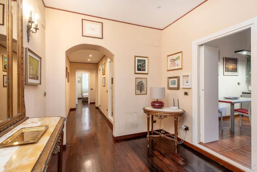 Stunning Center Rome Apartment Luaran gambar