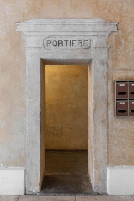 Stunning Center Rome Apartment Luaran gambar